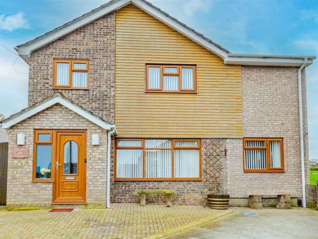 Farm for sale in Colcot, Barry