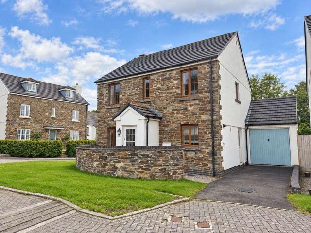 Farm for rent in Gloweth, Cornwall