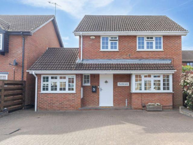 Farm for sale in Batchworth, Hertfordshire