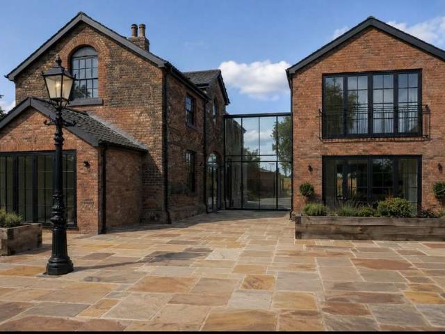Farm for sale in Mossley Hill, Liverpool