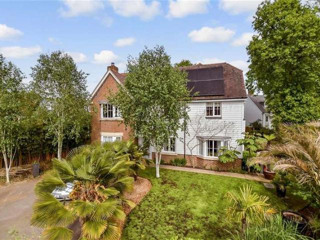 Farm for sale in Bridgefield, Kent