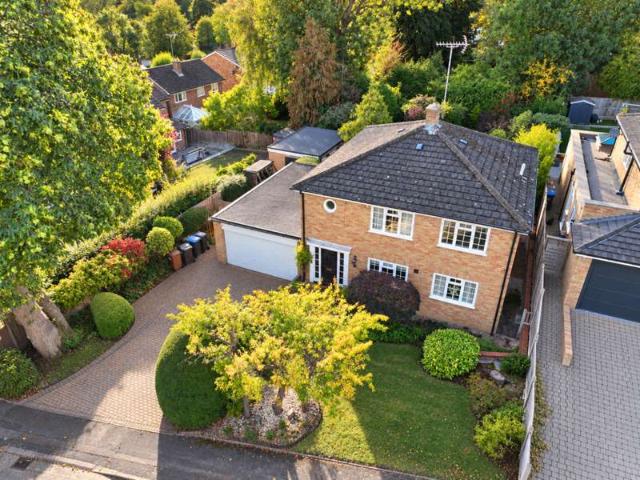 Farm for sale in Oaklands, Welwyn Hatfield