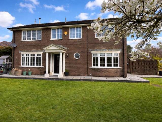 Farm for sale in Llwydcoed