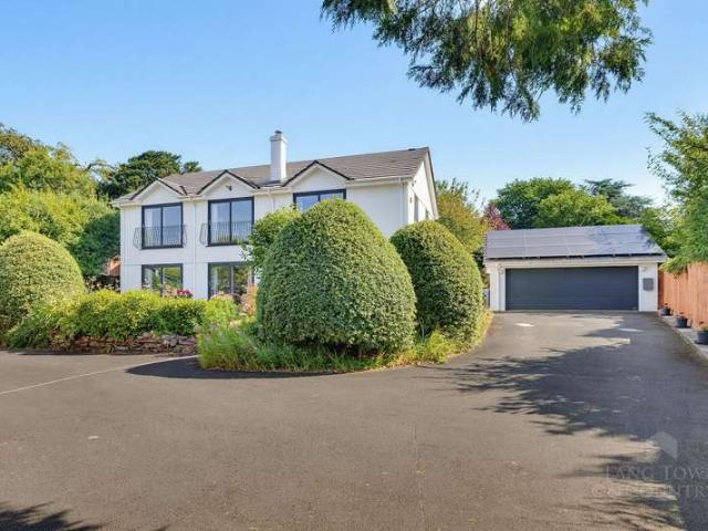 Farm for sale in Mount Wise