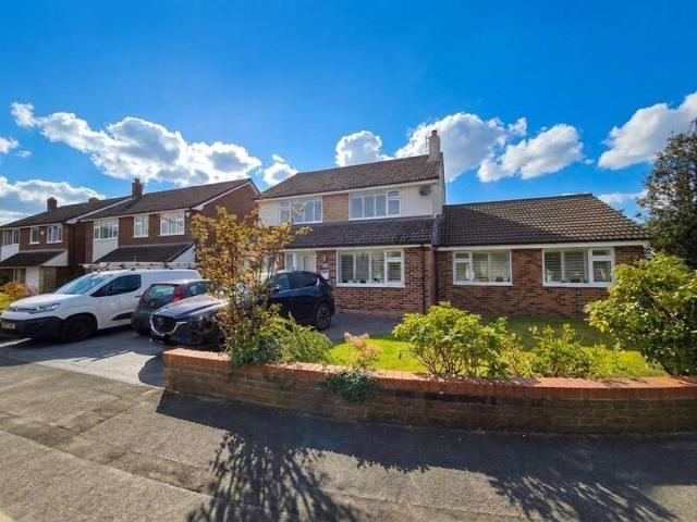 Farm for sale in Cheadle Hulme, Greater Manchester