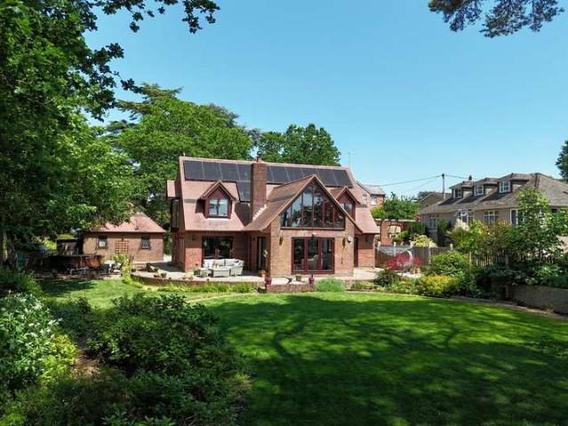 Farm for sale in Corfe Mullen