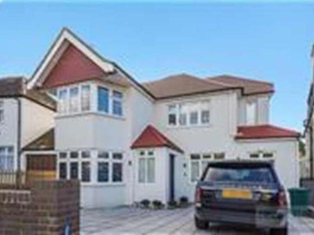 Farm for sale in West Hendon, The Hyde