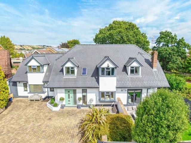 Farm for sale in Falcon Lodge, Wales