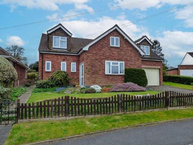 Farm for sale in Barnard's Green, Forthampton