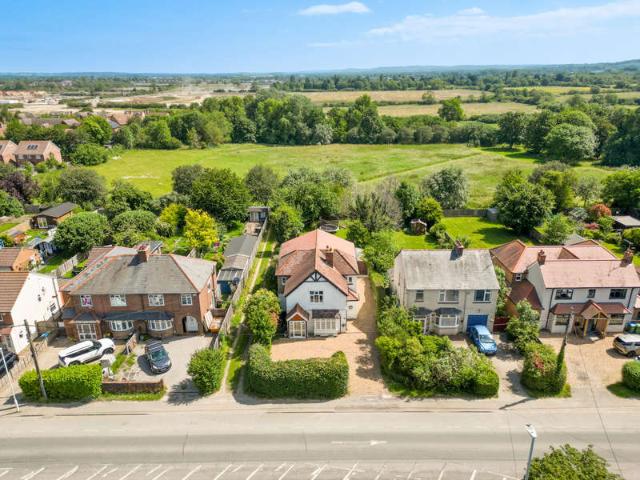 Farm for sale in Weston Turville