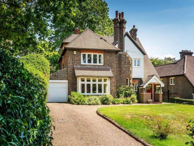 Farm for sale in Oxted, Hillview