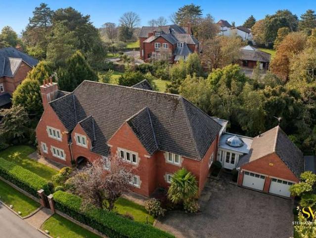 Farm for sale in Freshfield, Sefton