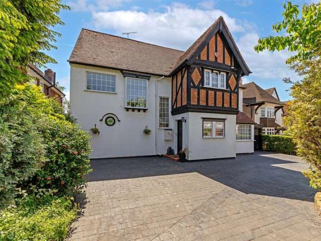 Farm for sale in Connaught Park, Bushey