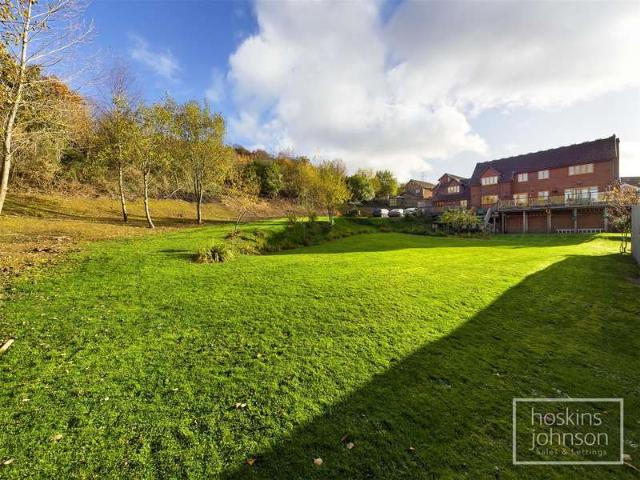 Farm for sale in Pontypridd, Wales