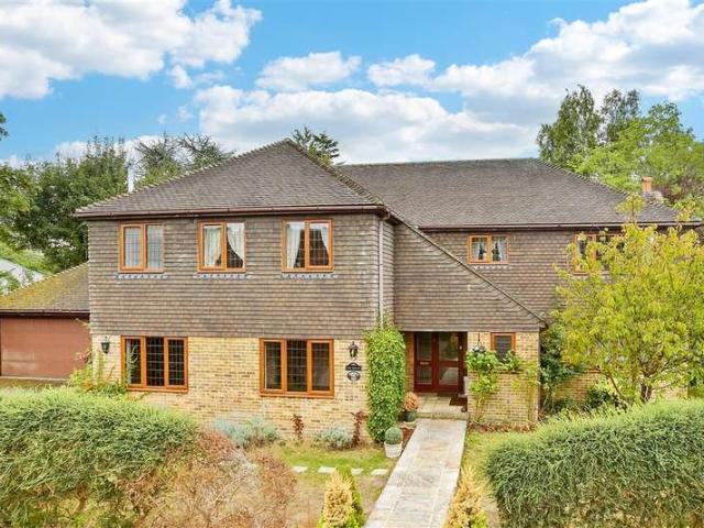 Farm for sale in Nork, Red Hill