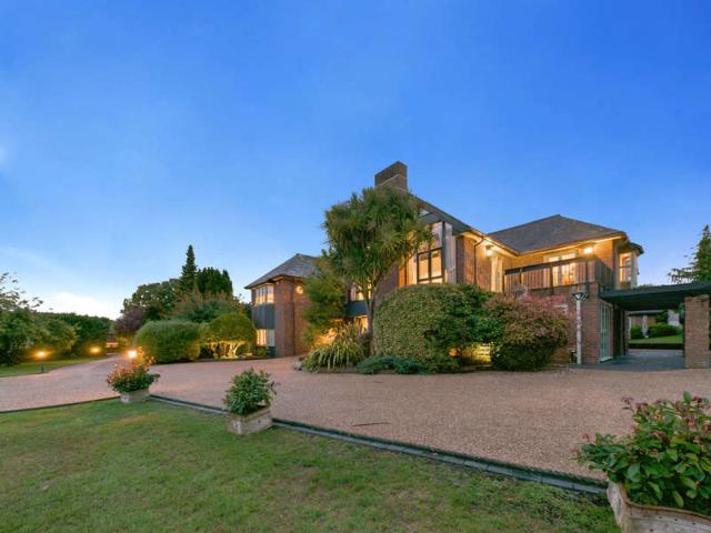 Farm for sale in Fleetend, Fareham