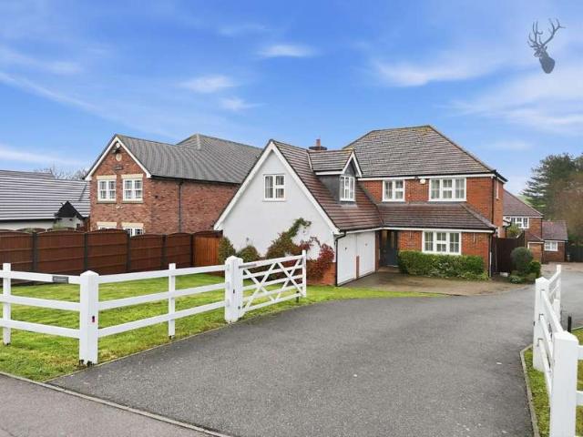 Farm for sale in Stapleford Abbotts, Epping Forest
