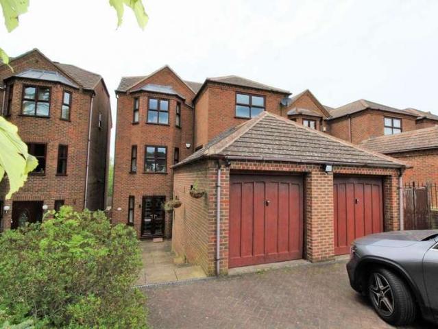 Farm for sale in Coseley, West Midlands