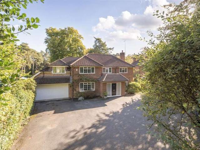 Farm for sale in Little Sandhurst