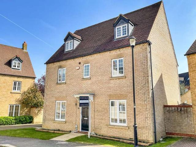 Farm for sale in Kingsmead, Shenley Brook End