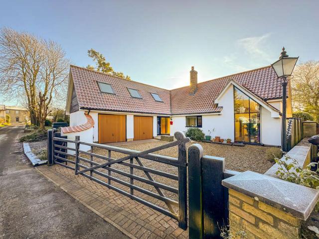 Farm for sale in Commercial End, Barway