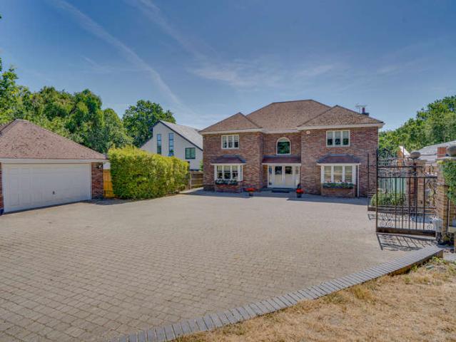 Farm for sale in Fleetend, Fareham