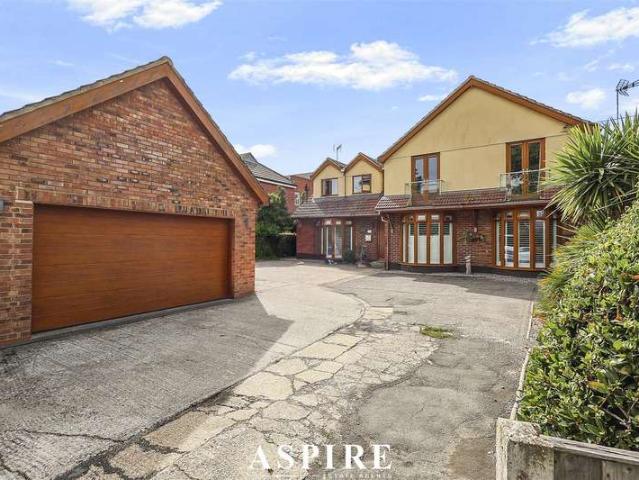 Farm for sale in Hawkwell, Barling