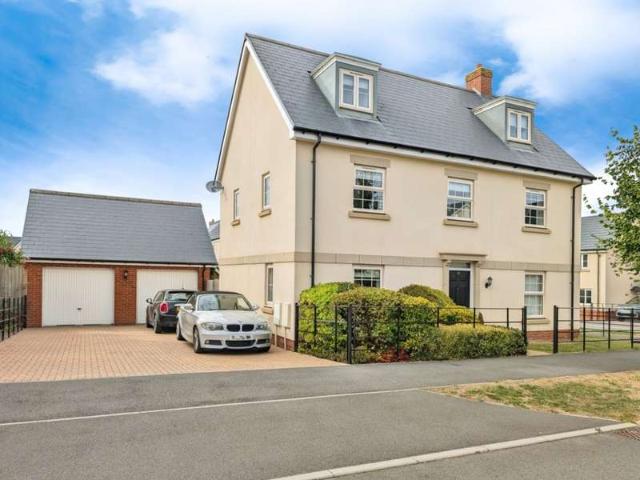 Farm for sale in Lower Morton