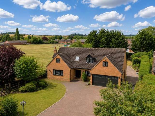 Farm for sale in Bugbrooke