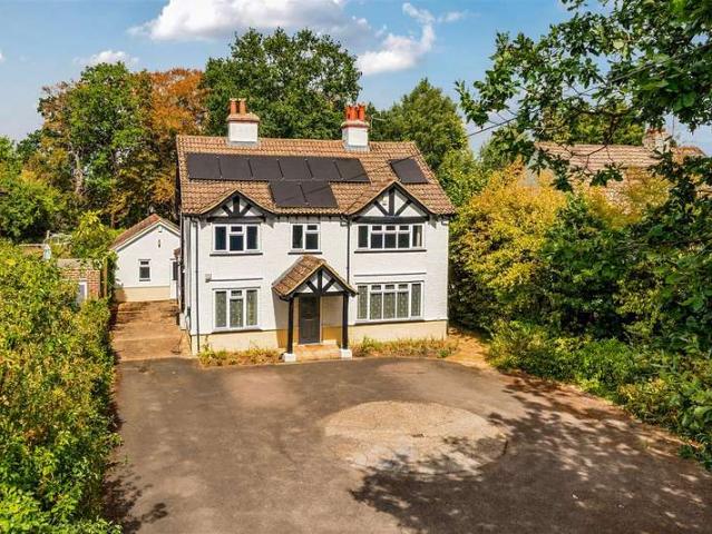 Farm for sale in Emmbrook, Wokingham
