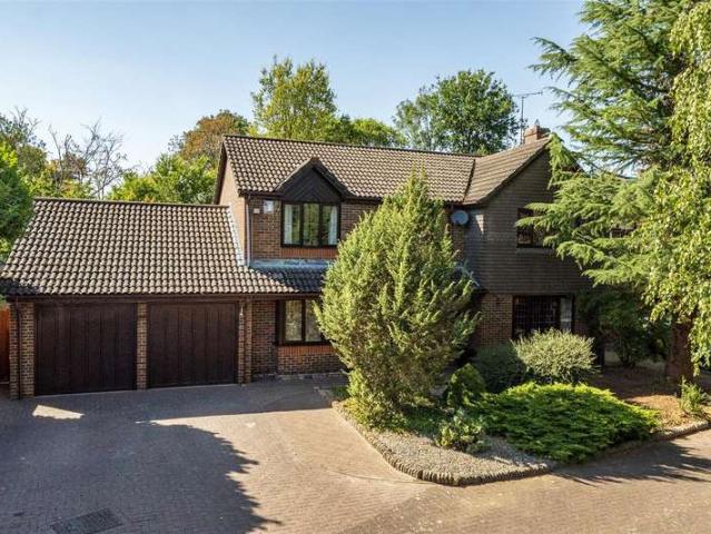 Farm for sale in Winnersh