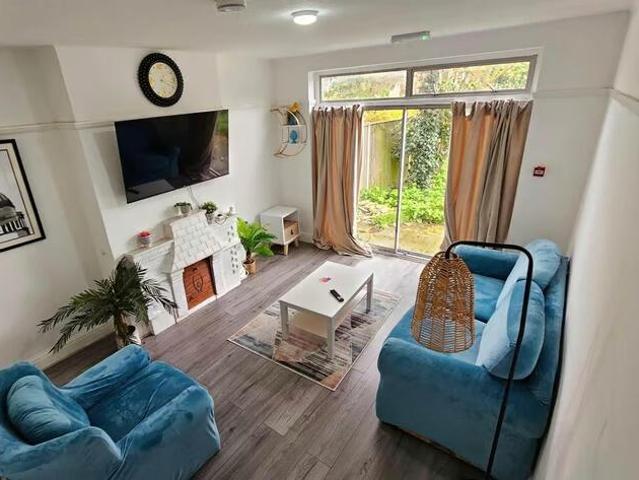 Farm for rent in Croydon Farm for rent in Croydon
