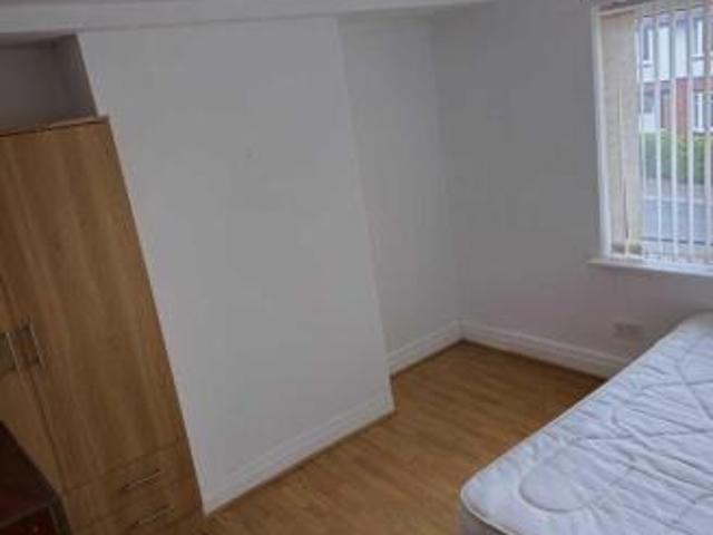 Farm for rent in Beckett Park, Headingley