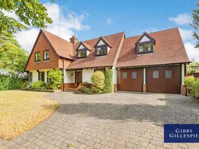 House for rent in Northwood, Greater London