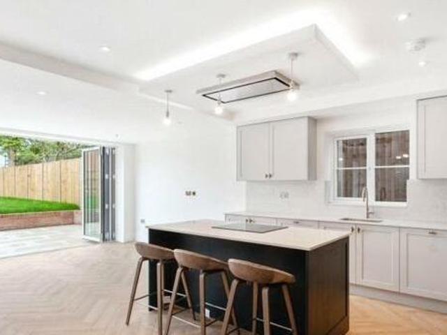 House for sale in Bushey