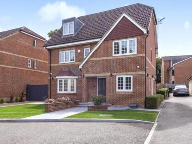 House for sale in Bushey