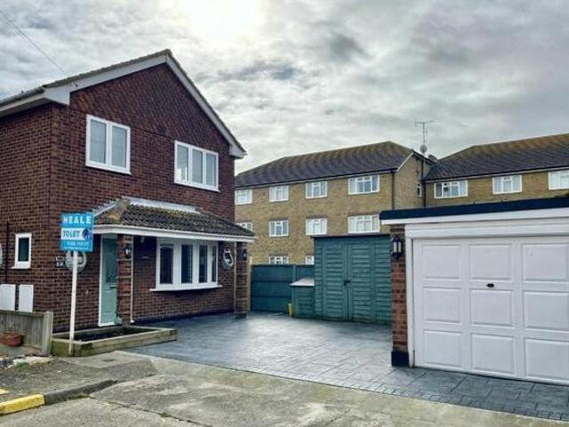 House for rent in Leigh Beck, Essex