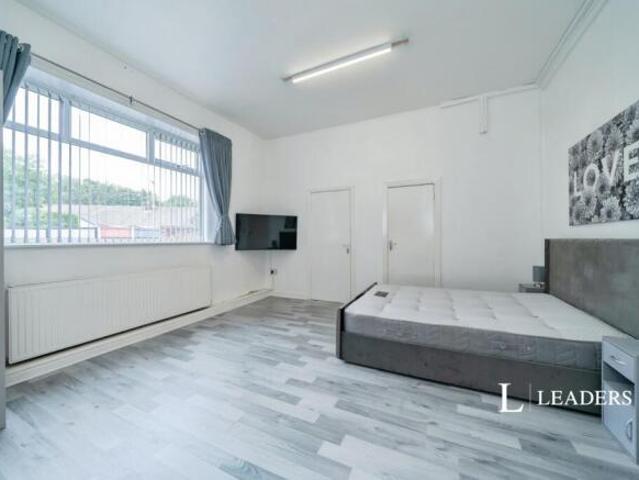 Farm for rent in Greystone Heath, Warrington