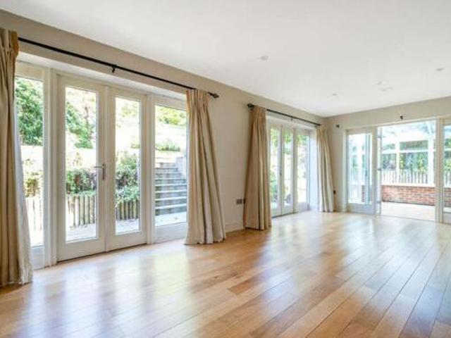 House for sale in Kingston Upon Thames, Greater London