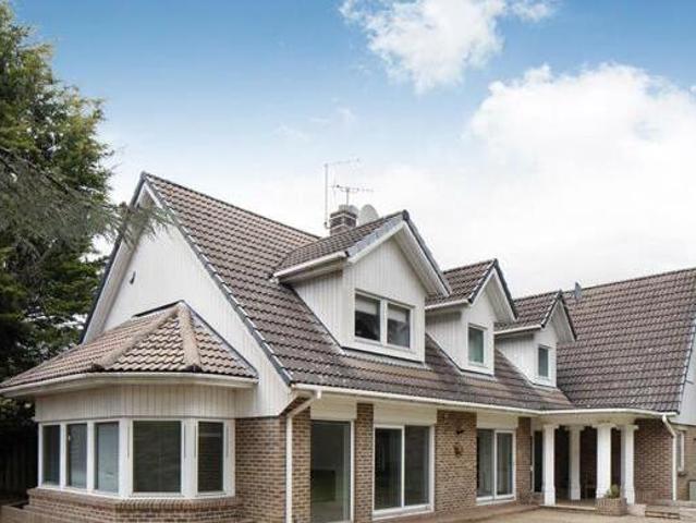 House for sale in Kingston Upon Thames, Greater London