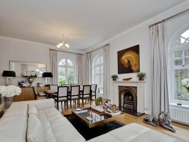 House for sale in Lower Green Esher, Blackhills