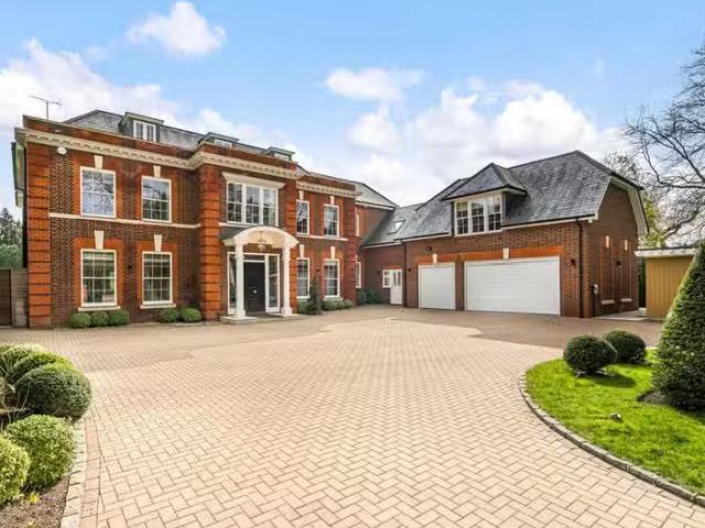 House for rent in Blackhills, Surrey