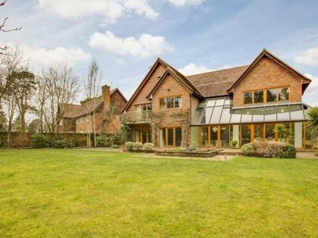 House for sale in Gerrards Cross, Denham