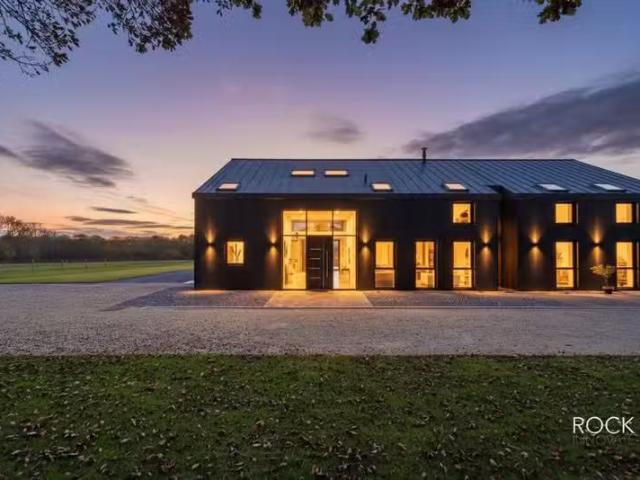 House for rent in Green Close, Warwickshire