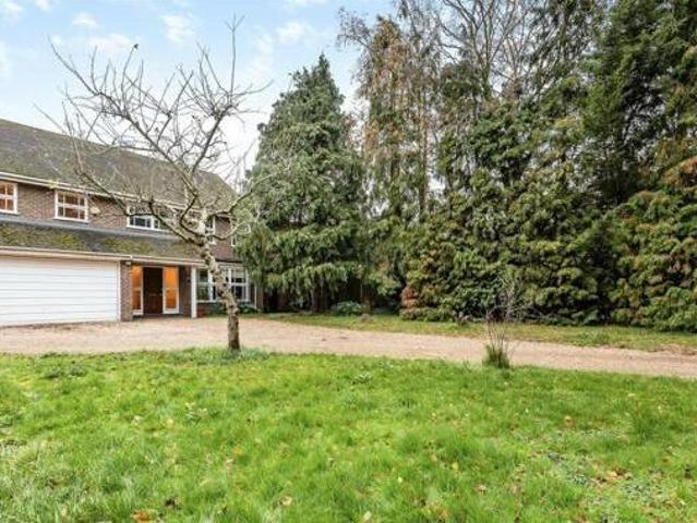 House for sale in Kingston upon Thames, Greater London