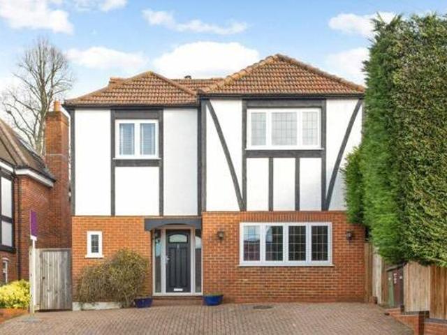 House for sale in Hatching Green, Five Acres