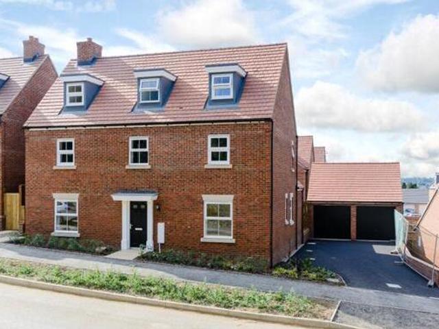 House for rent in Pouchen End, Hertfordshire