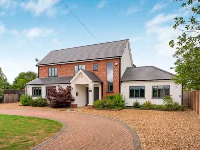 House for rent in Tyttenhanger, Five Acres