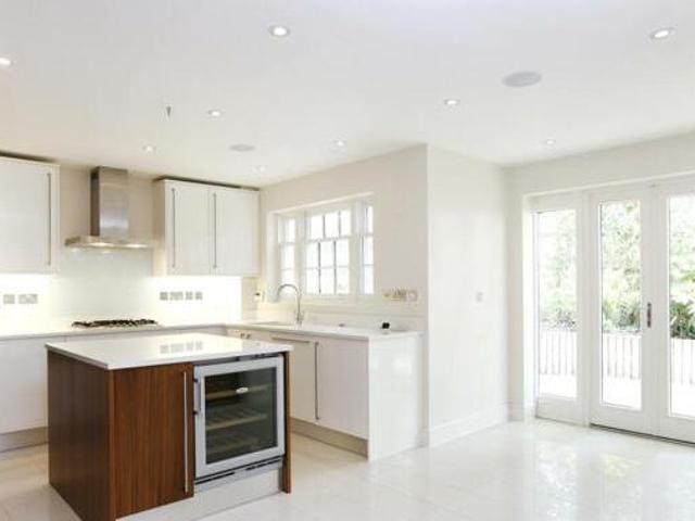 House for sale in Kingston upon Thames, Greater London