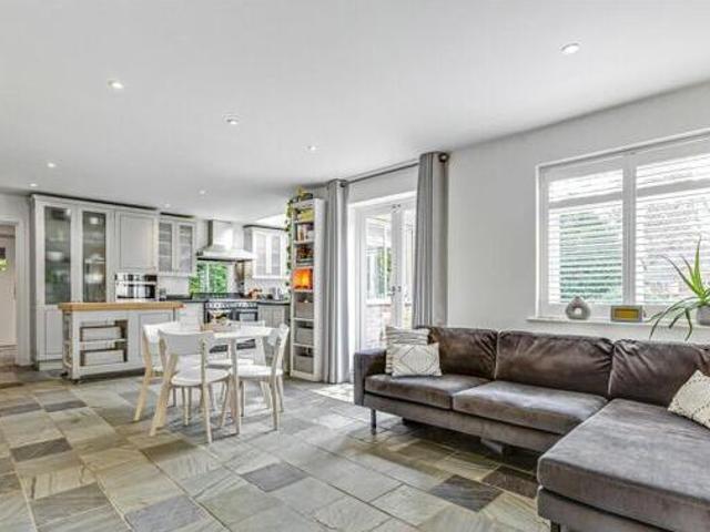 House for sale in Kingston upon Thames, Greater London